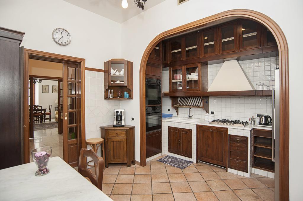 Visconti Holiday House, Luxury With Jacuzzi Casa vacanze