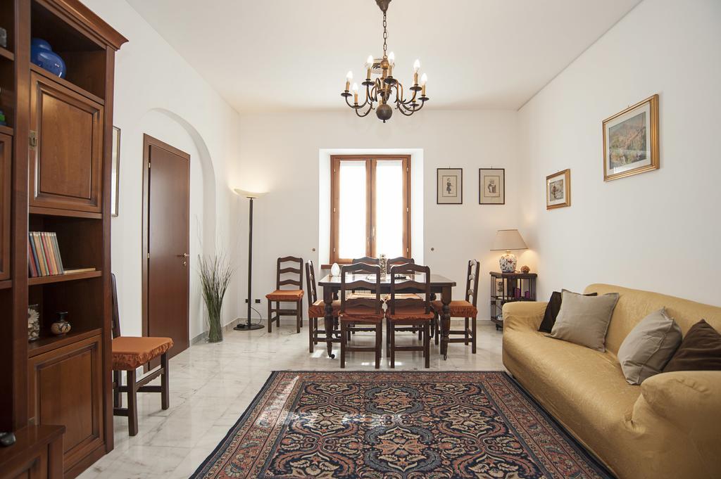 Visconti Holiday House, Luxury With Jacuzzi *