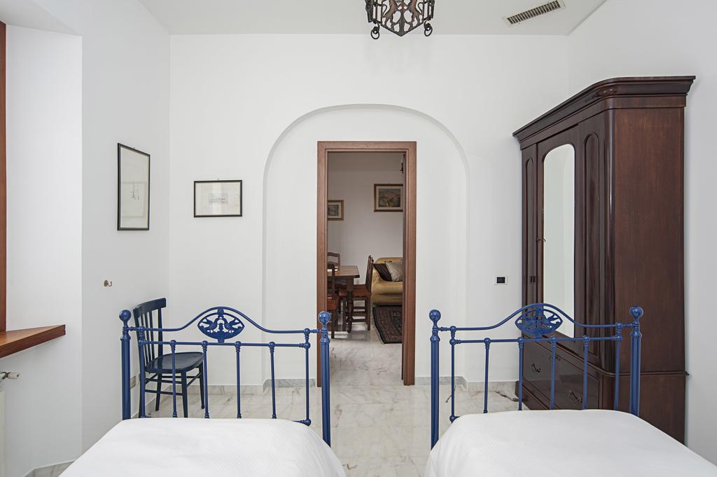 Visconti Holiday House, Luxury With Jacuzzi Casa vacanze *