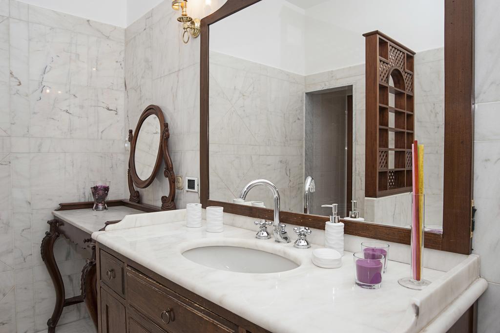 Casa vacanze Visconti Holiday House, Luxury With Jacuzzi Roma